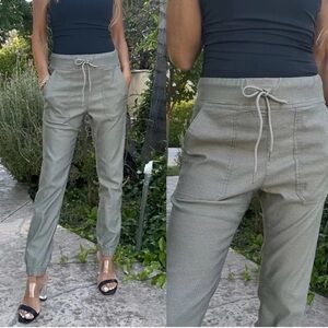 BEVY FLOG women’s Tali light blue herringbone jogger - 24